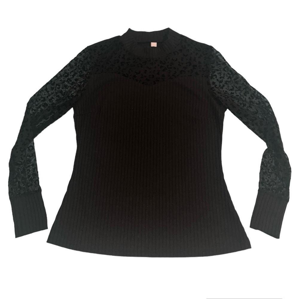 ⭐️3/$15⭐️ Rosewe NWOT Black Cheetah Mesh Overlap Shirt